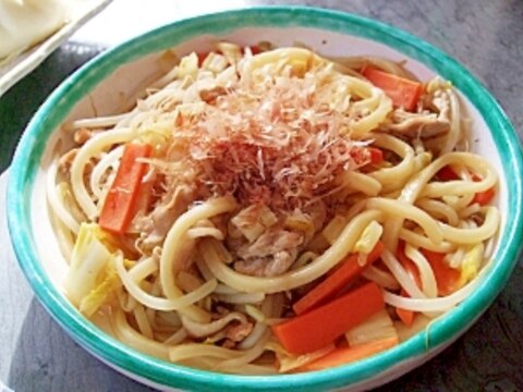 ランチに♪つゆの素で簡単！絶品☆焼うどん